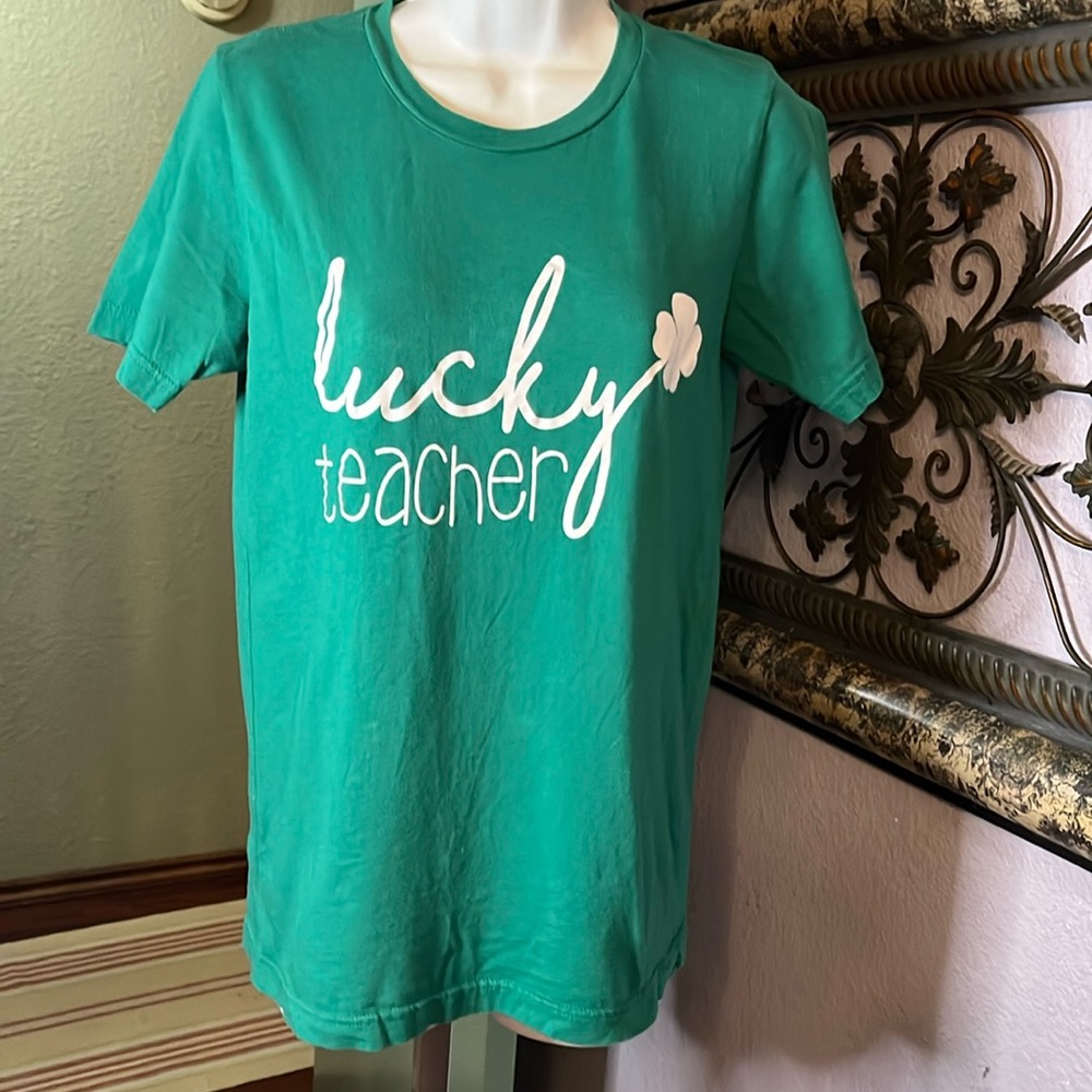 Bella Canvas Teacher Tee SS-“Lucky teacher”Size S green